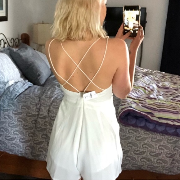 Beautiful white mesh romper- LF boutique- NWT - Picture 2 of 3